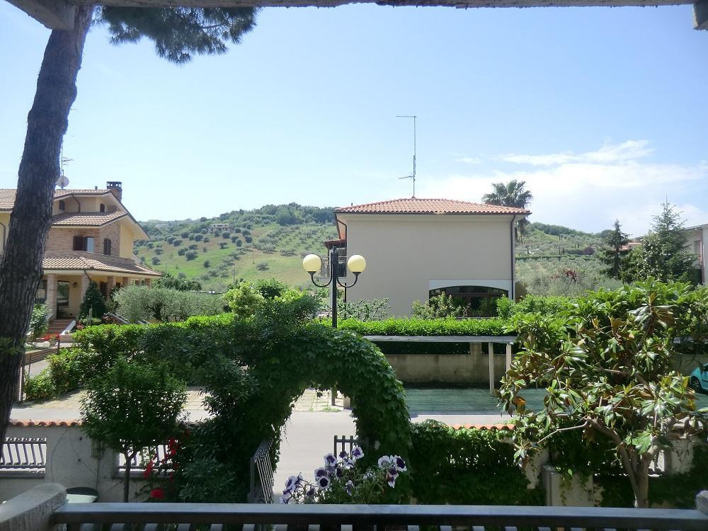 Hotel Bristol Pineto Luaran gambar