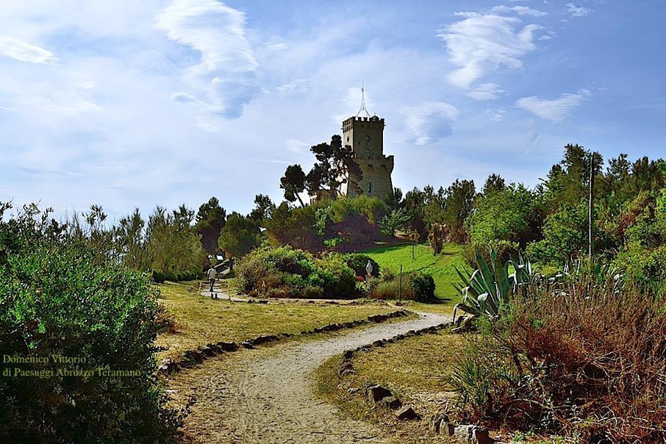 Hotel Bristol Pineto Luaran gambar